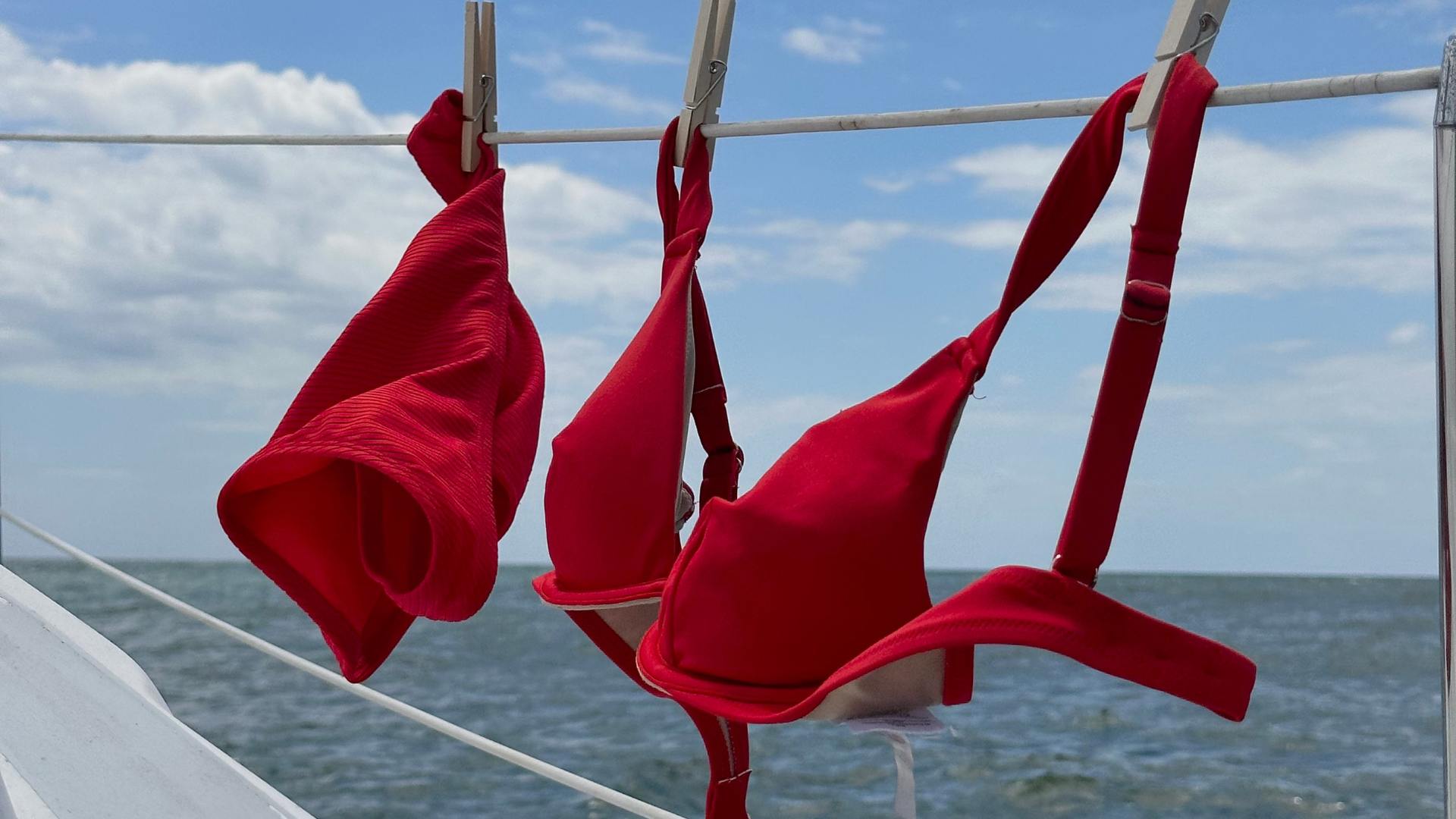 Chic et belle à la plage, tout ce qu’il vous faut !