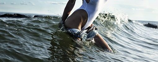 Le maillot de bain une pièce, de plus en plus en vue sur les plages
