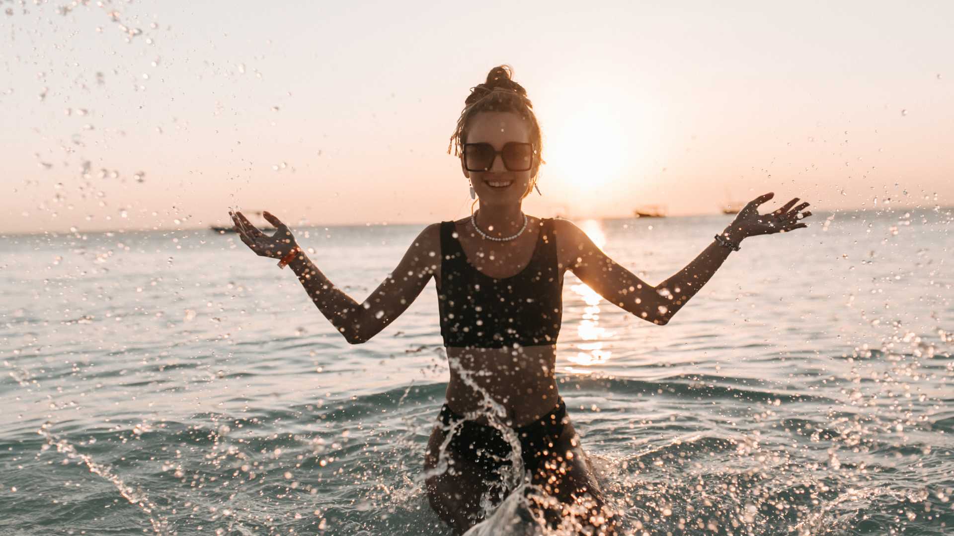 Le maillot de bain noir : Un choix polyvalent pour toutes les occasions