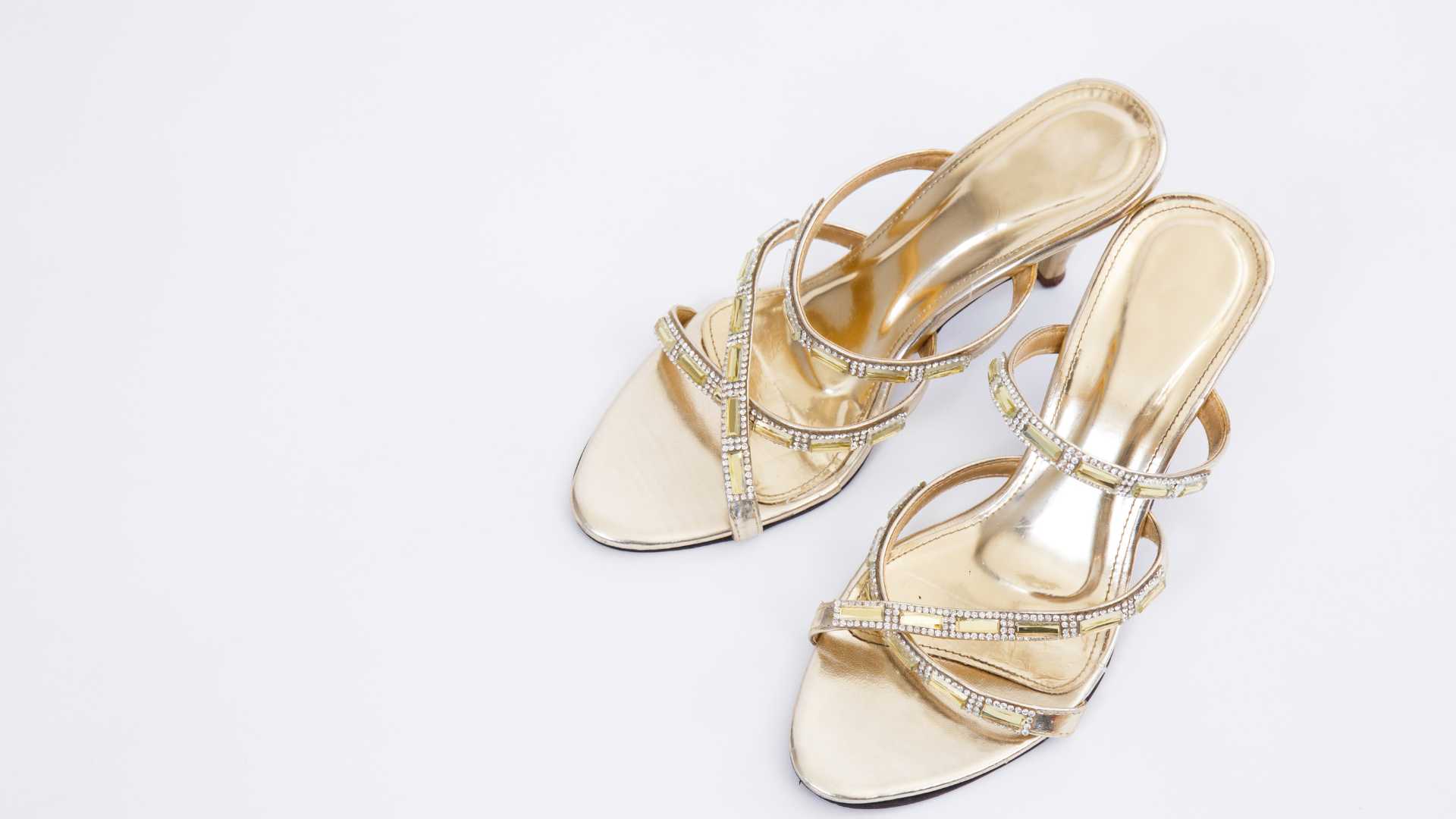 Les chaussures dorées : un symbole d&rsquo;élégance intemporelle